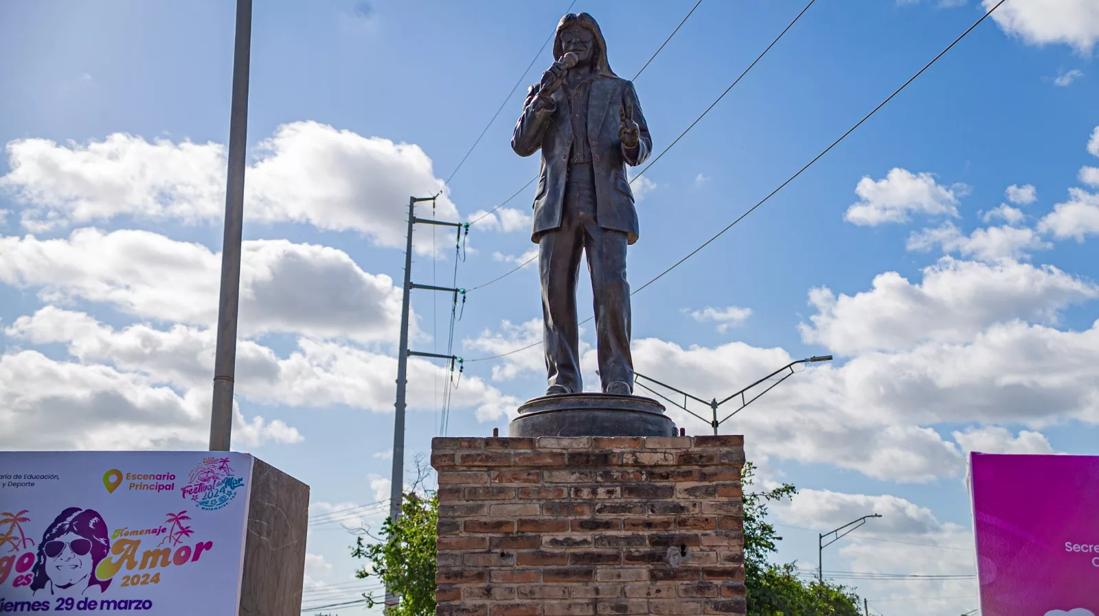 Estatua de Rigo Tovar