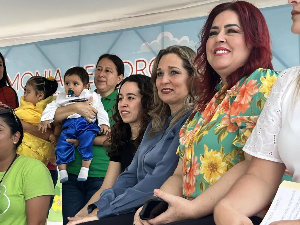 Isolda Rendón el Festival de Primavera 2024 del Círculo Infantil UAT