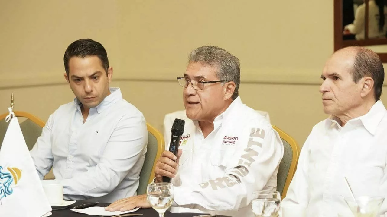 Armando Martínez Dialoga con Hoteleros para Potenciar el Turismo en Altamira