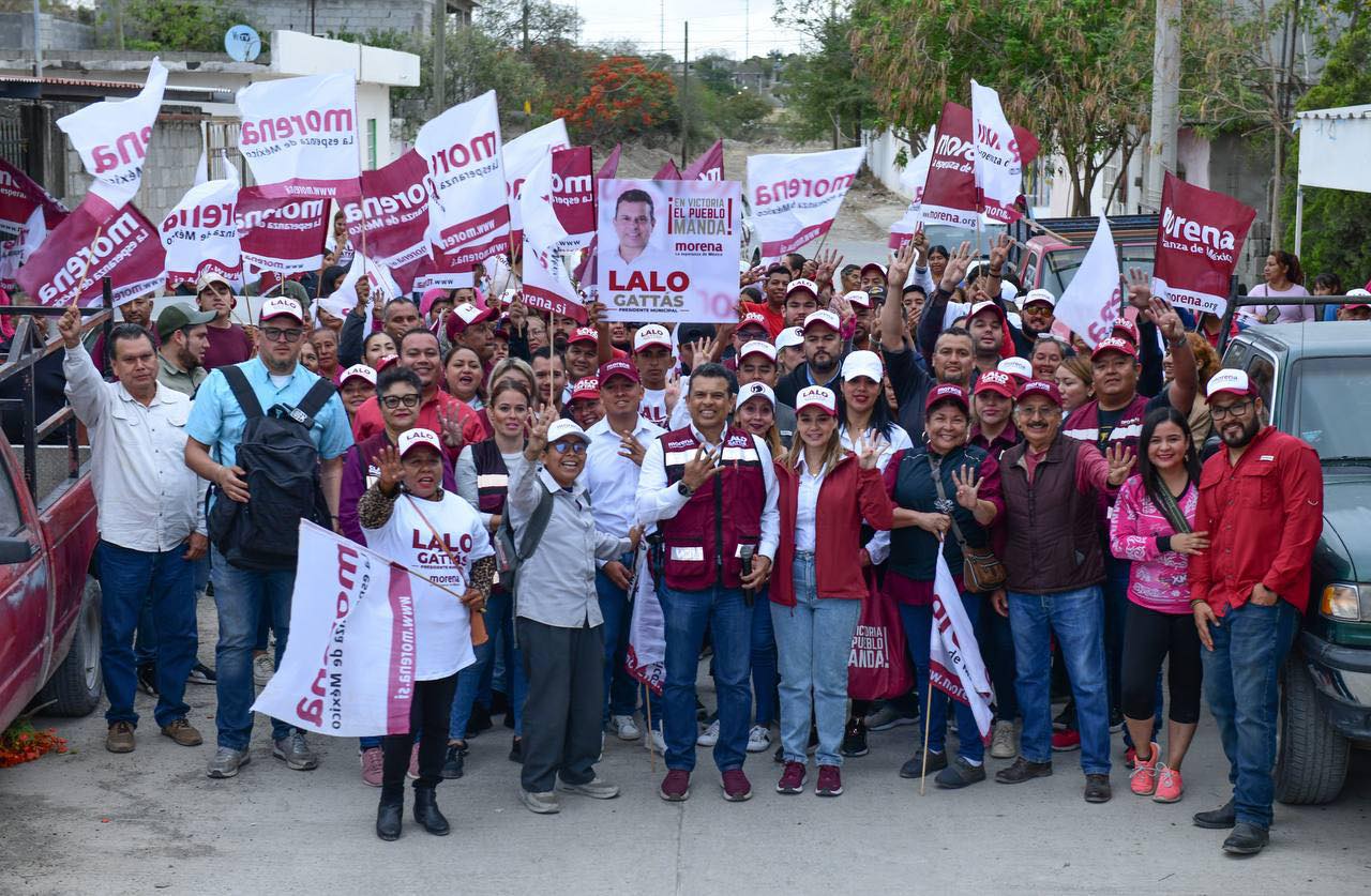 Lalo Gattás recorre tianguis y colonias en busca de apoyo electoral en Ciudad Victoria