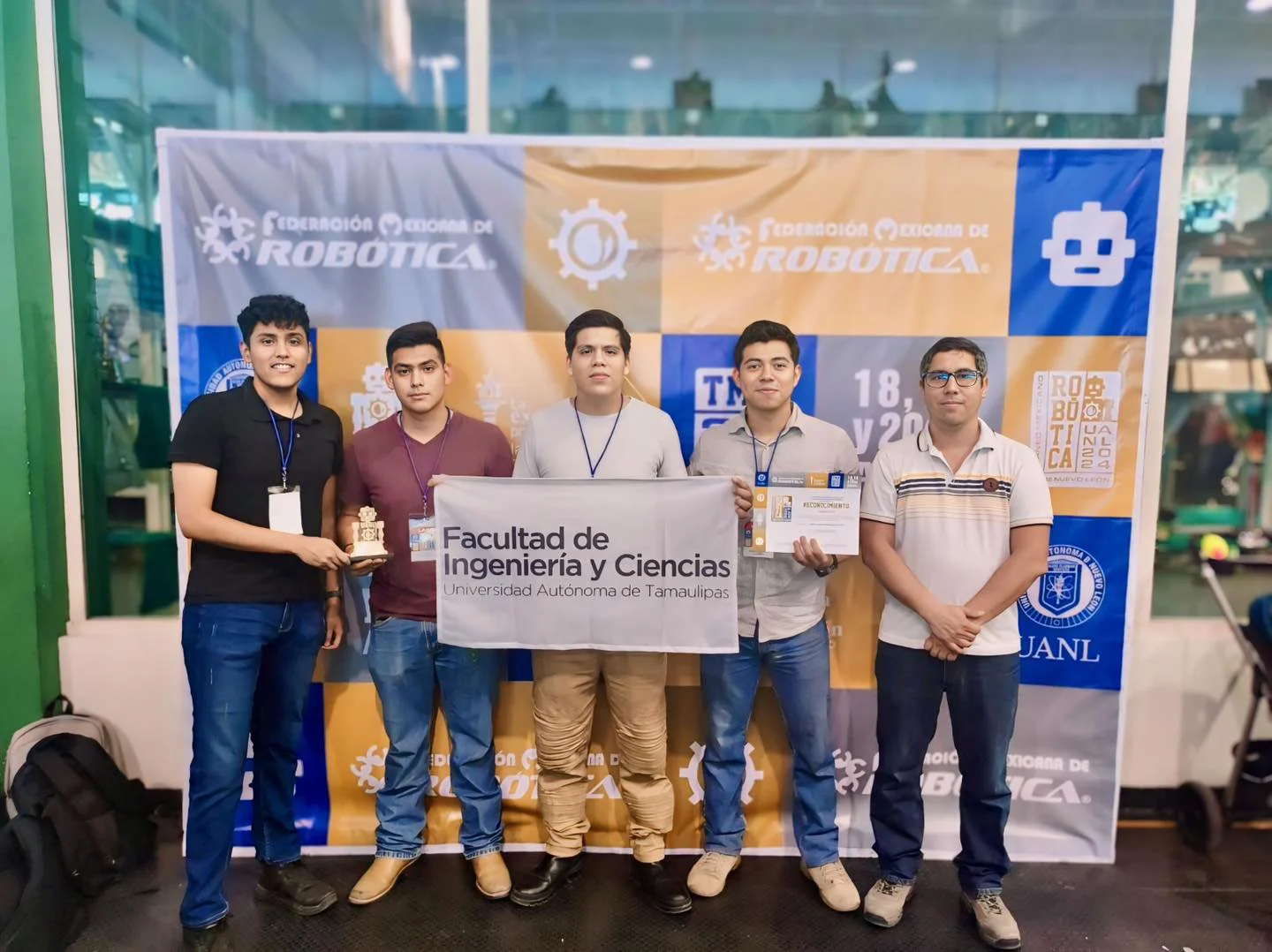 Estudiantes de la UAT Ganadores del Torneo Mexicano de Robótica