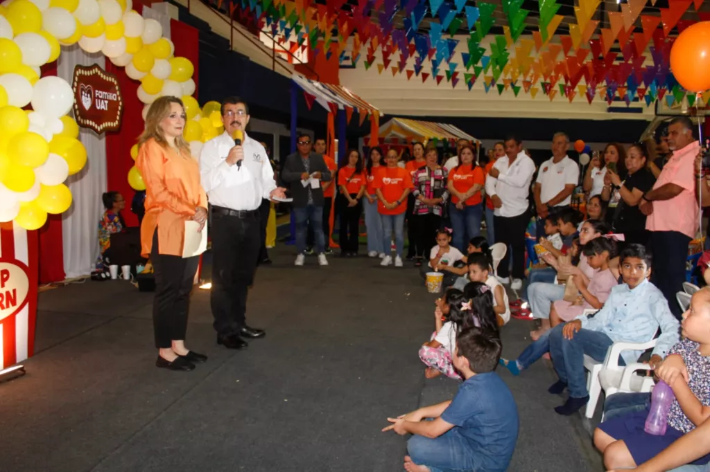 Festival del Día del Niño Presidido por Dámaso Anaya en la UAT