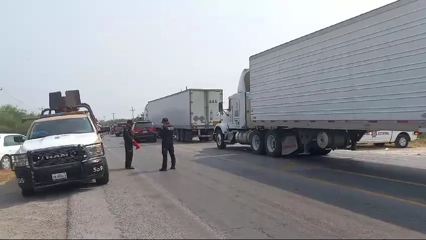 Cierre parcial en Carretera Federal 101 por manifestación de productores de sorgo