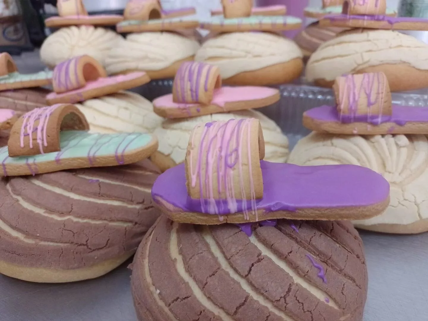 Panadería en Jalisco Crea "Con-chanclas" para el Día de las Madres