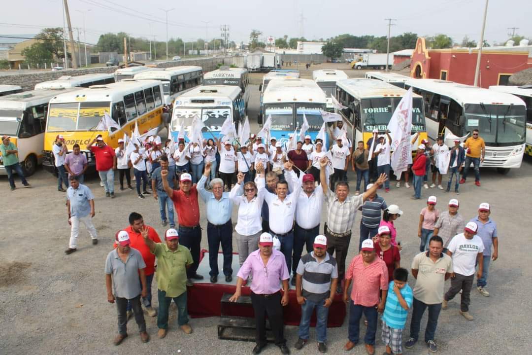 Transportistas respaldan a Lalo Gattás