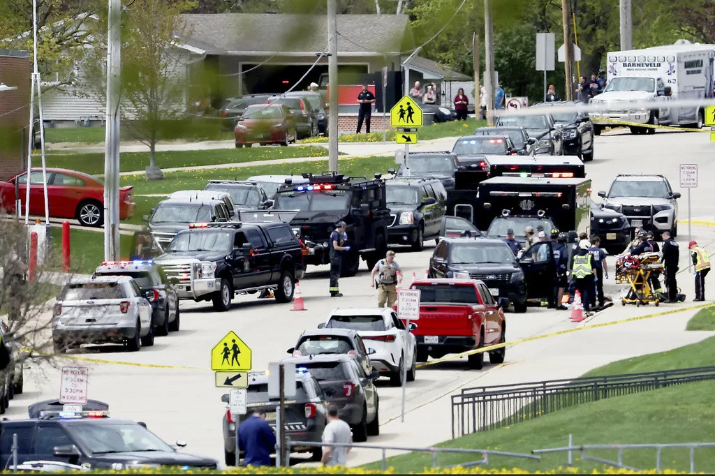 Neutralizan a Persona Armada en Escuela de Mount Horeb, Wisconsin