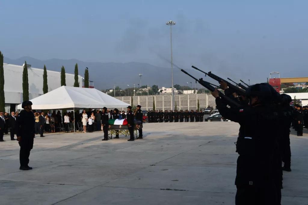 SSPT despide con honores fúnebres a policía caído en el deber