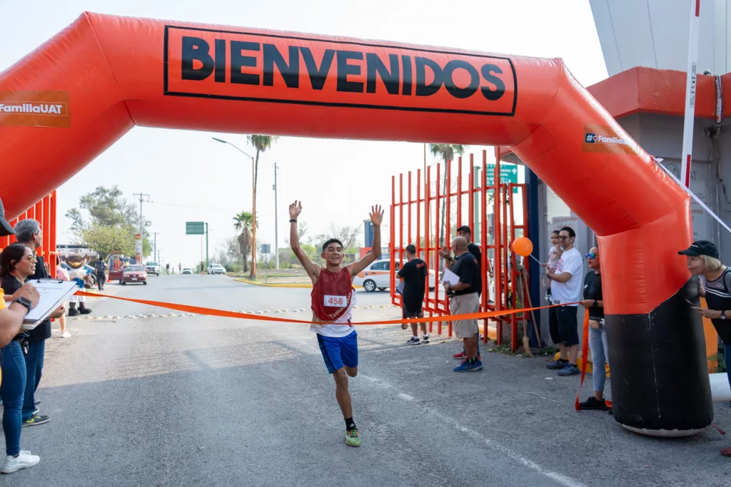 Gran éxito en la Carrera y Caminata #FamiliaUAT