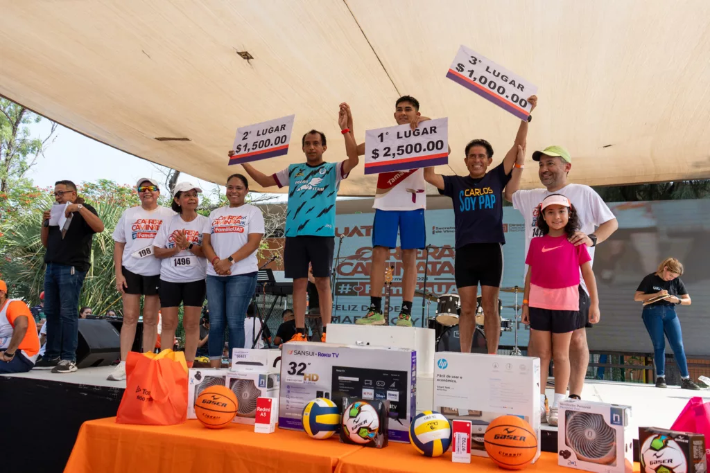 Gran éxito en la Carrera y Caminata #FamiliaUAT