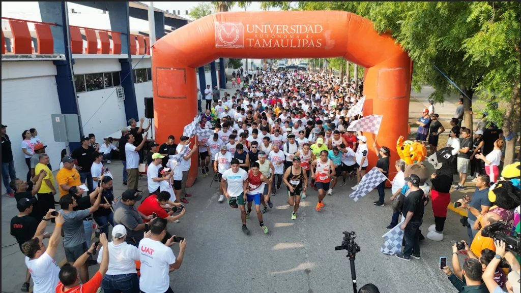 Gran éxito en la Carrera y Caminata #FamiliaUAT