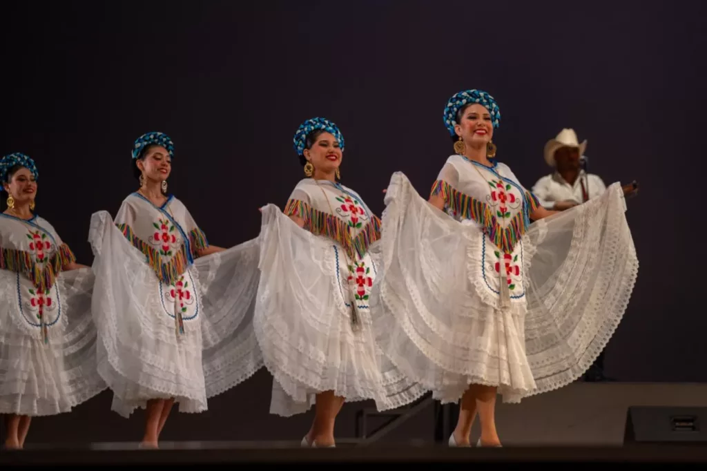 UAT Destaca en la Celebración del Día Internacional de la Danza