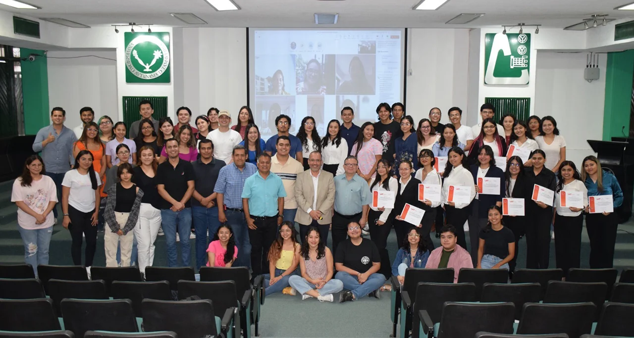 UAT y Universidad Santo Tomás de Colombia Organizan Congreso de Investigación Estudiantil