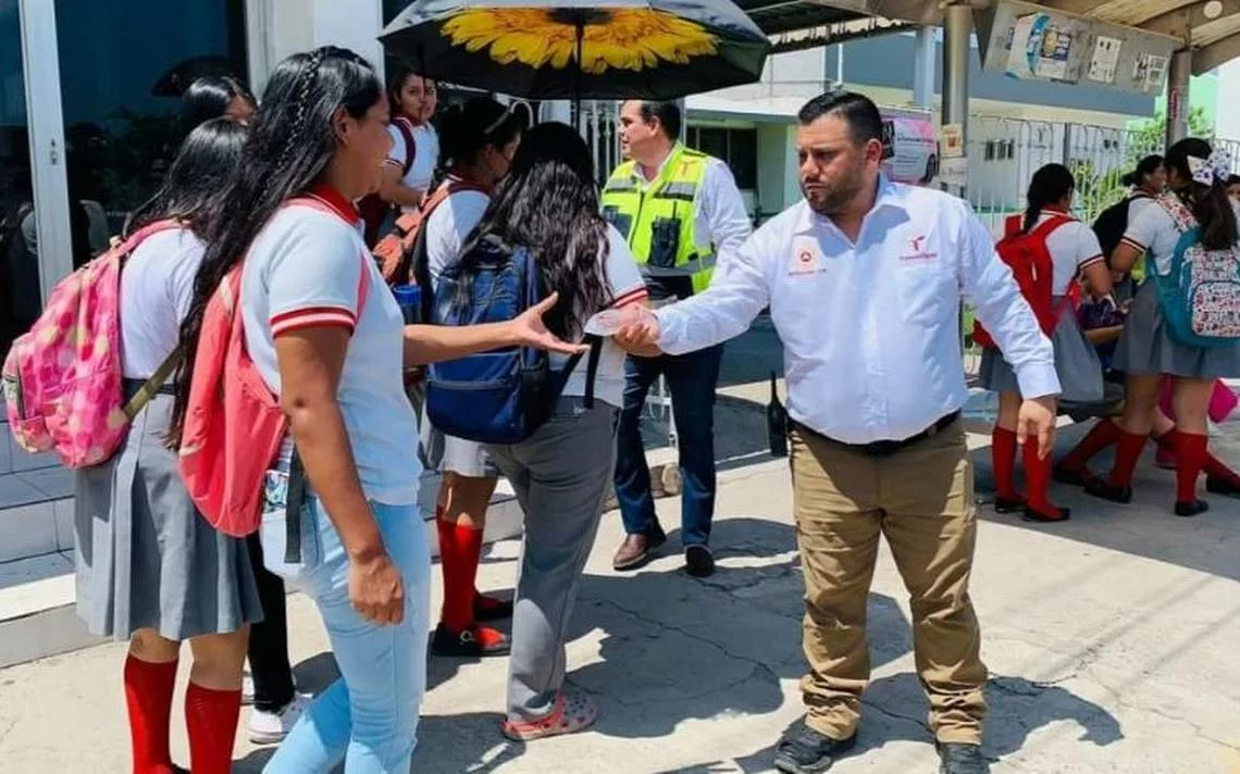 Activan módulos de hidratación por ola de calor en Tamaulipas