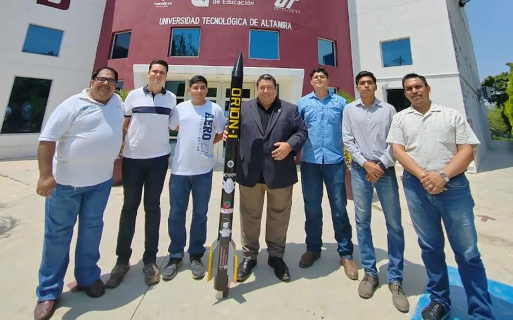 Estudiantes de la UT de Altamira Crean Cohete Orión y Sueñan con SpaceX