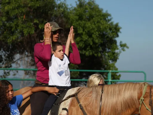 Equinoterapia Gratuita para Niños con Discapacidad