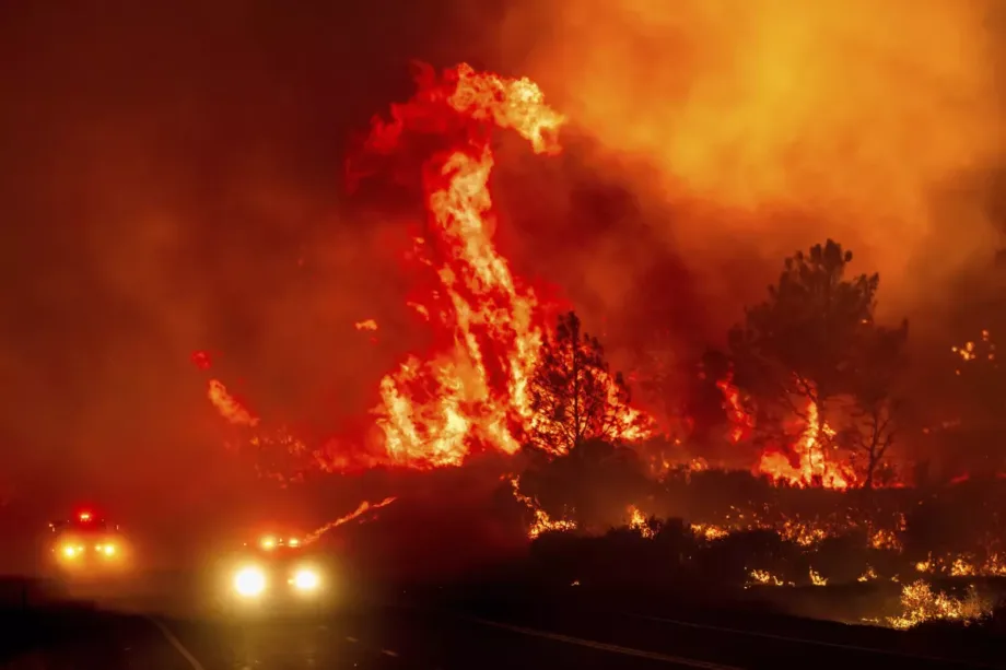 Incendio 'Park' arrasa el norte de California