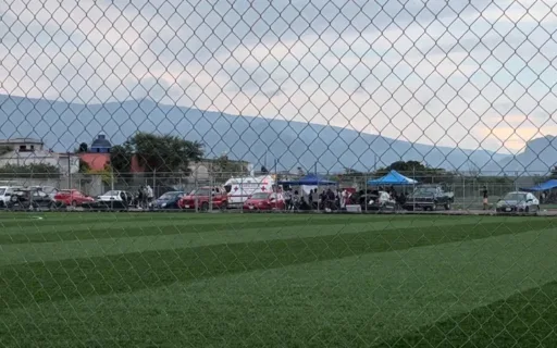 Rayo impacta durante partido de fútbol, varios jugadores heridos