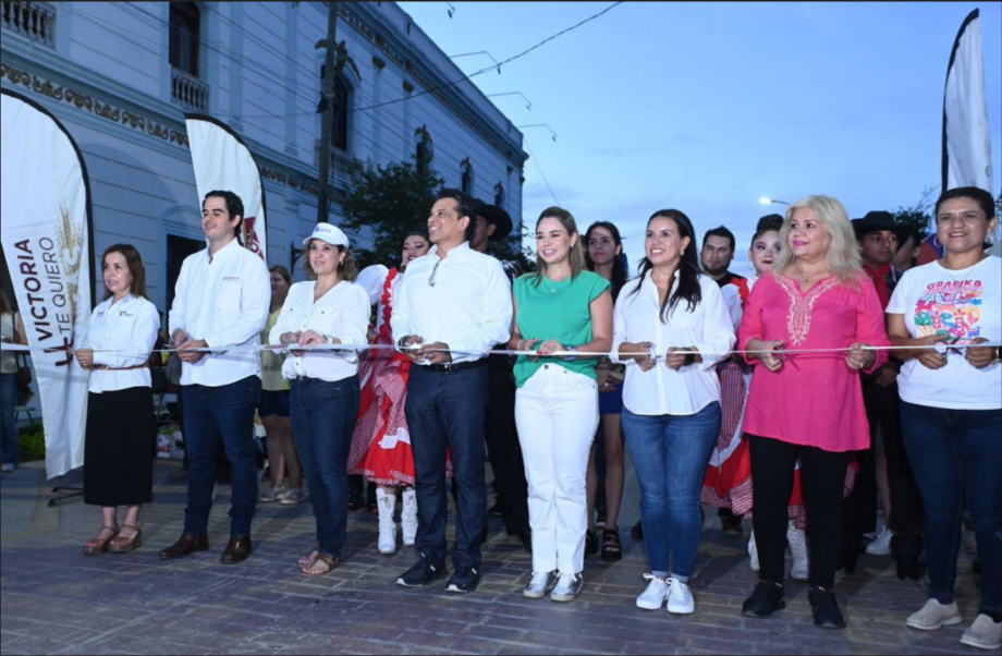 Festejan Día de la Juventud y Feria de Regreso a Clases en Libre 17