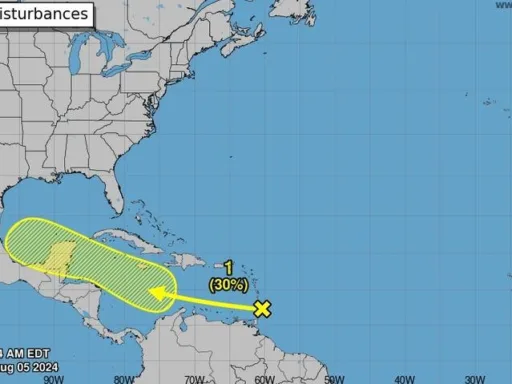 Vigilan posible ciclón en el Atlántico con rumbo al Golfo de México