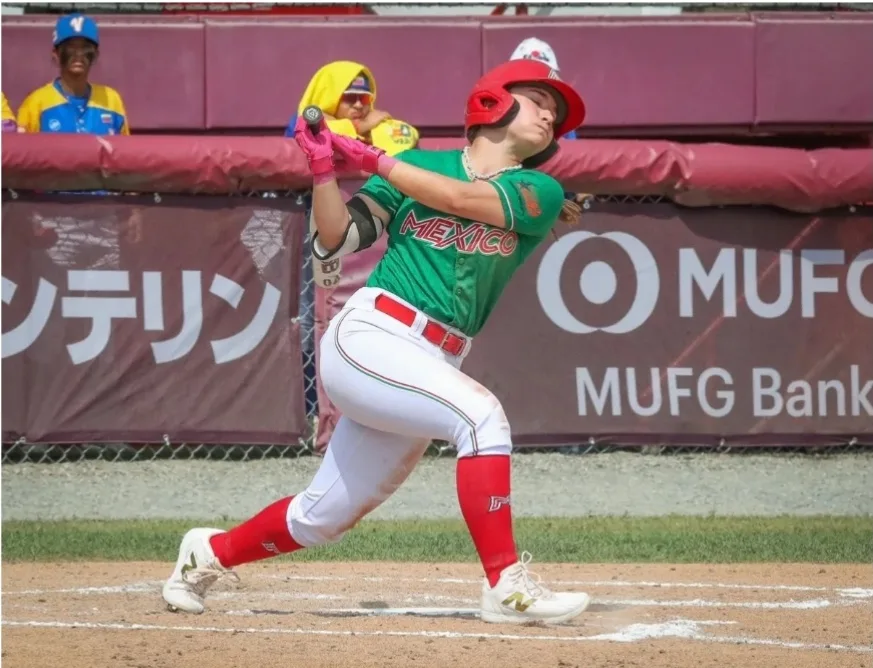 Edith de Leija, la Mejor Tercera Base del Mundo en la Copa del Mundo de Béisbol Femenil