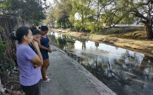 CANACO Urge a Comapa Sur a Resolver Fugas y Hundimientos