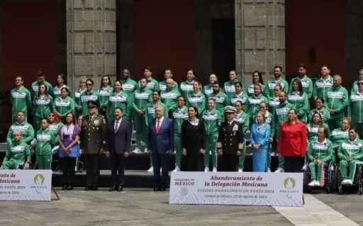 Delegación mexicana es abanderada rumbo a los Juegos Paralímpicos París 2024