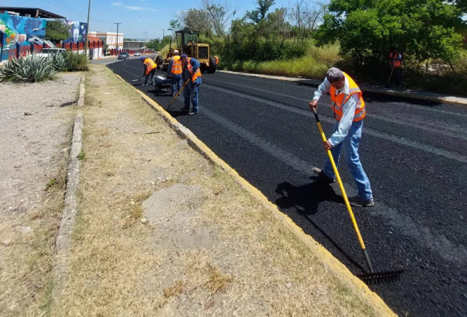 Rehabilitan 3,950 m2 de Pavimento en Victoria