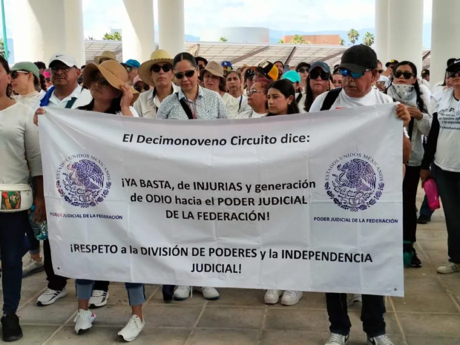 De Último Momento: Trabajadores del Poder Judicial de la Federación toman el Congreso local en Cd. Victoria