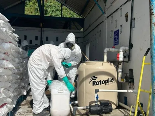 Comapa Sur implementa fórmula especial para limpiar agua en la zona