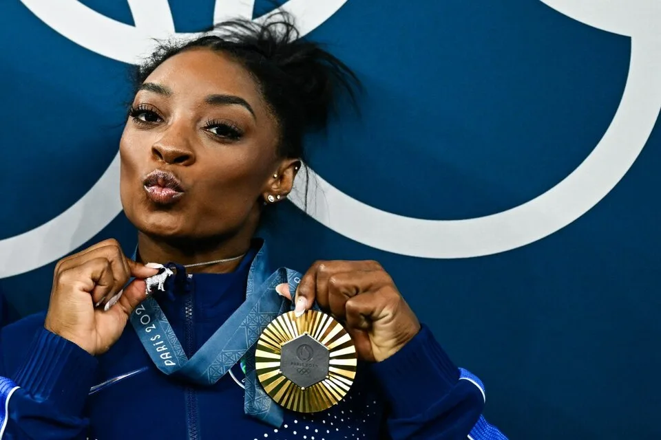 Simone Biles Hace Historia en París con su Décima Medalla Olímpica