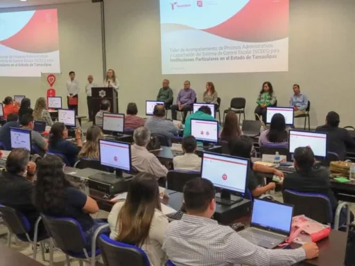 Capacitan a planteles de educación superior en procesos administrativos en Tamaulipas