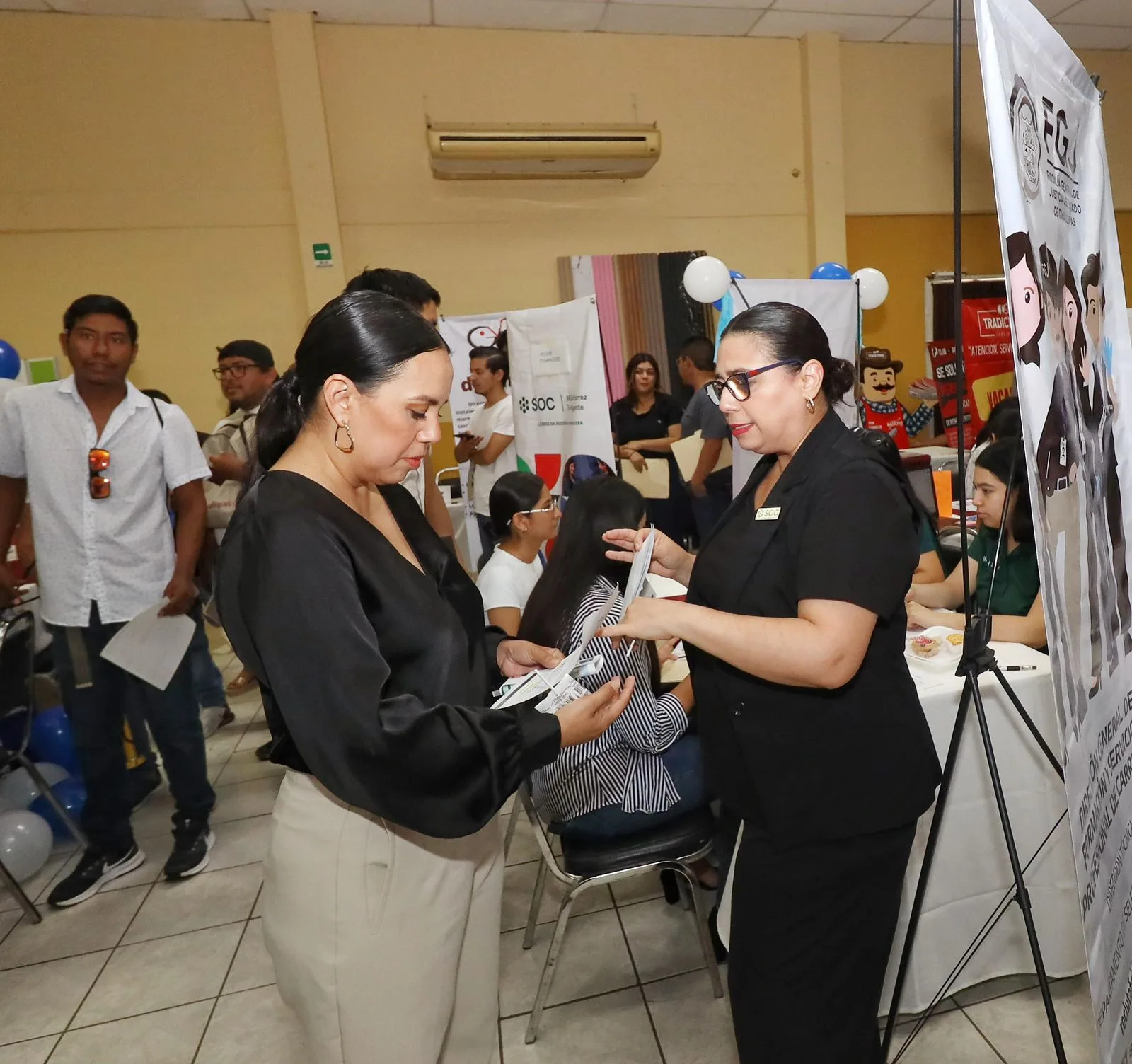 Victoria ofrece 600 empleos para mujeres en la Feria "Empleo para Todas"