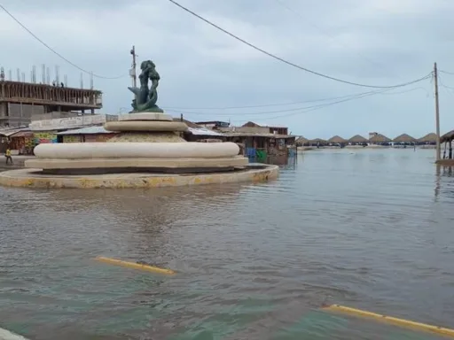 Francine Inunda Playa Miramar y Genera Marea de Tormenta en el Sur de Tamaulipas