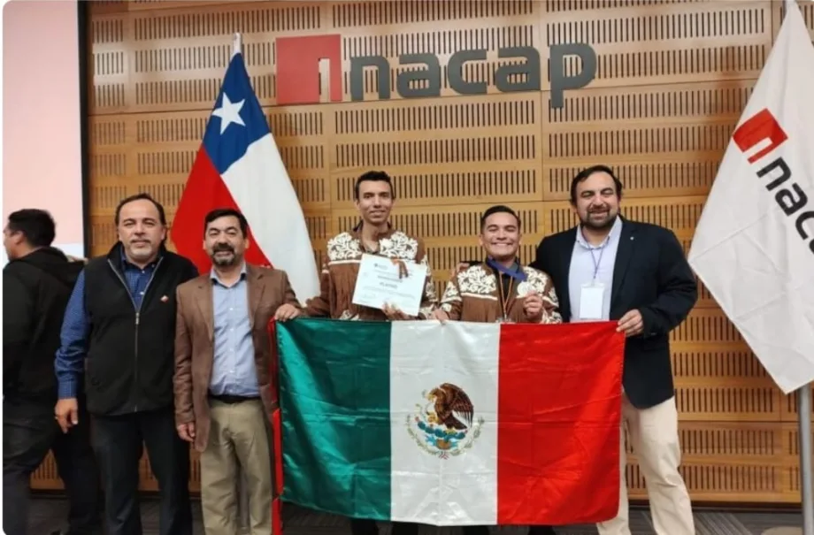 Joven tamaulipeco gana primer lugar en concurso internacional de robótica