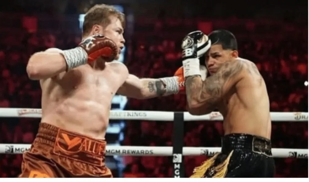 Canelo Álvarez Derrota a Berlanga y Mantiene Su Reinado en las 168 Libras