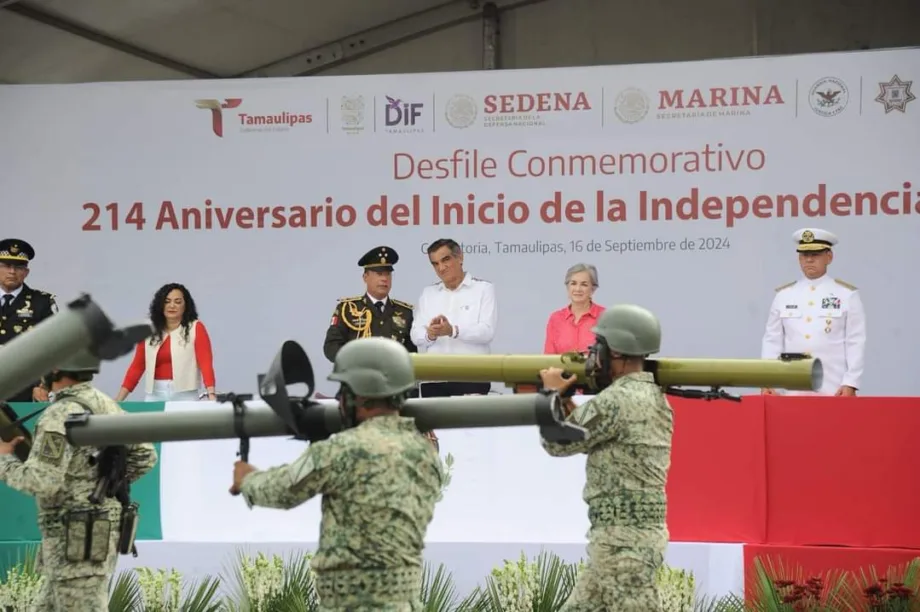 Gobernador Américo Villarreal lidera desfile cívico-militar en conmemoración de la Independencia