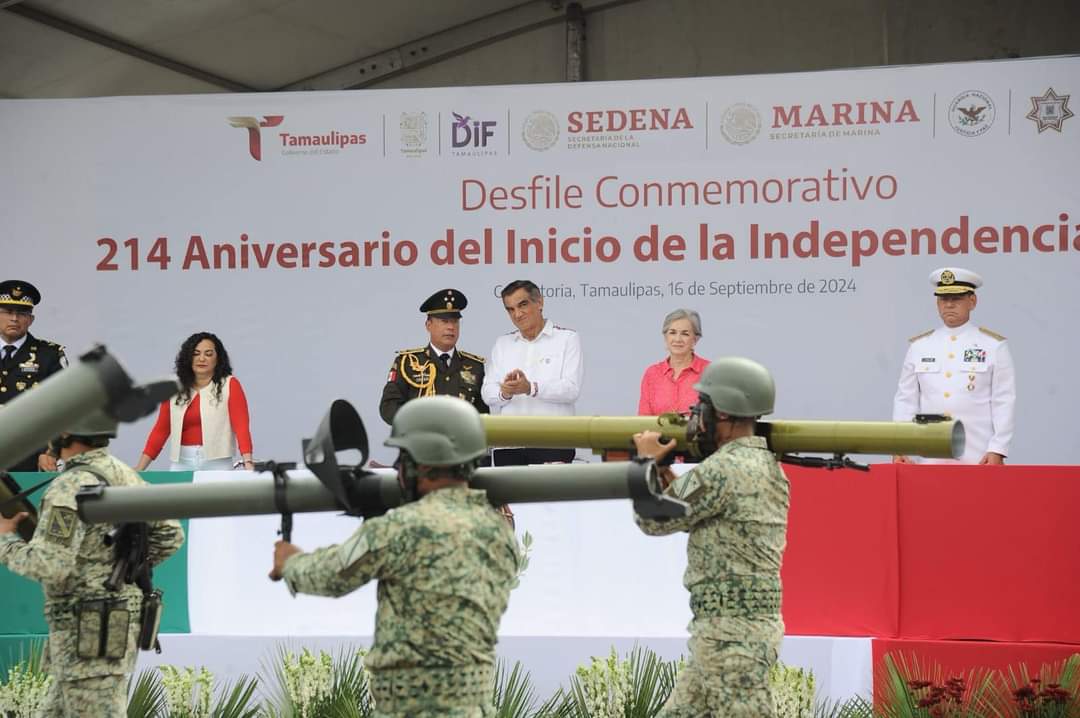 Gobernador Américo Villarreal lidera desfile cívico-militar en conmemoración de la Independencia