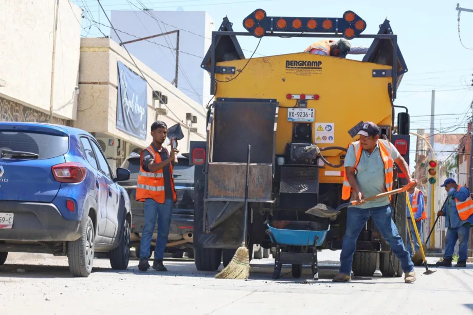 Municipio de Victoria intensifica programa de bacheo en la zona centro