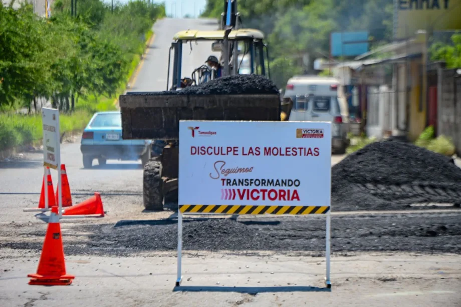 Municipio resuelve problemática vial en cruce de la colonia Moderna