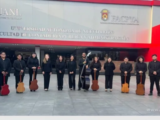 Estudiantes de la UAT brillan en festival nacional de rondallas