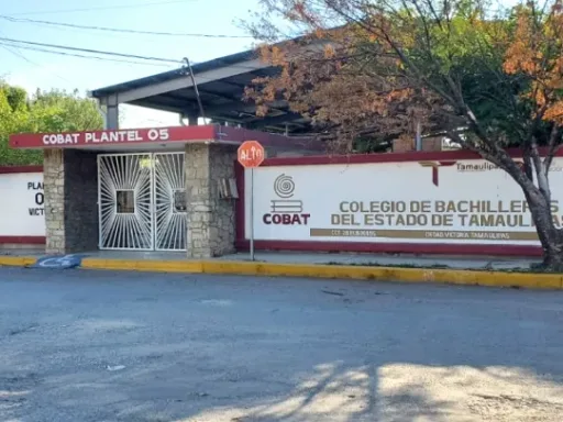 Falta de espacios obliga a Cobat a rechazar alumnos