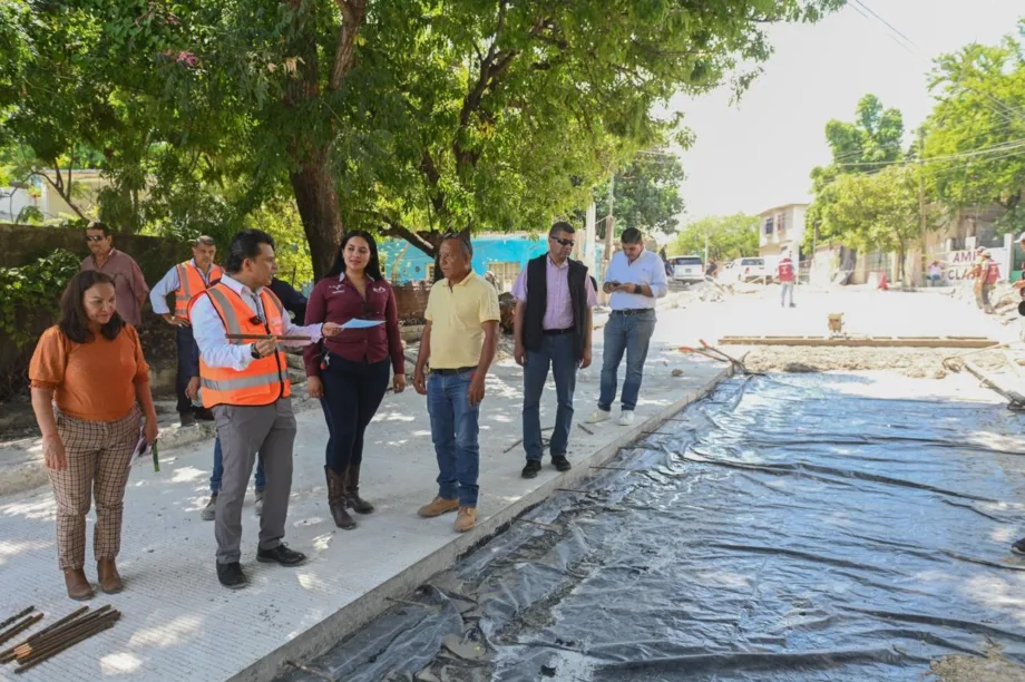 Inician obras de pavimentación en rutas de transporte público en Victoria