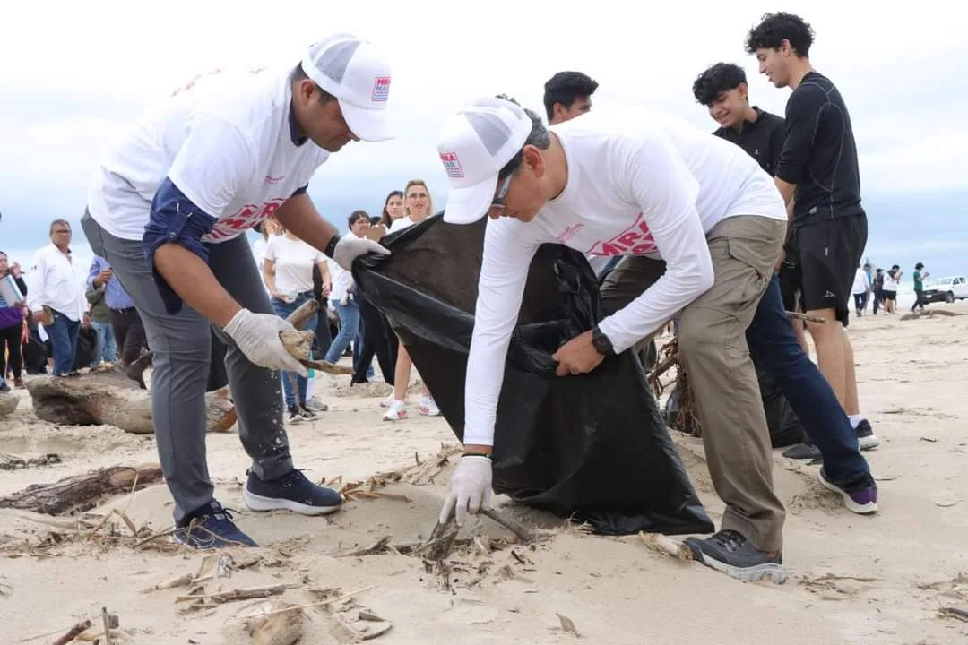 "Exitosa Limpieza de Miramar Convoca a Miles de Voluntarios"