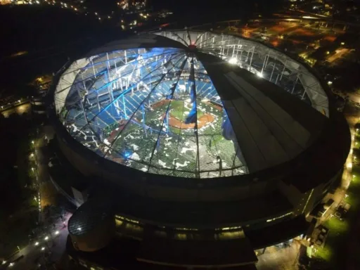 Huracán Milton daña gravemente el estadio de los Tampa Bay Rays