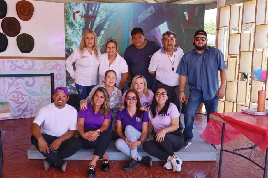 Stand de Victoria en la Feria Tamaulipas recibe a estudiantes