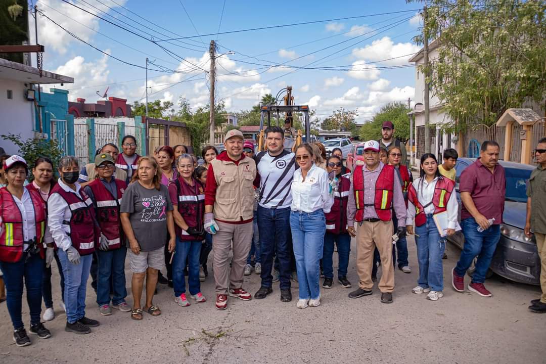 Alcalde Alberto Granados regresa a Vista del Sol con programa de descacharrización