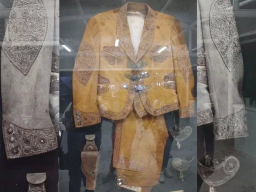 Exhiben ropa histórica de Pancho Villa y Emiliano Zapata en Feria Tamaulipas