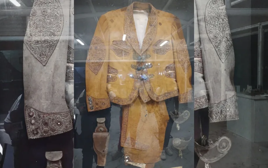 Exhiben ropa histórica de Pancho Villa y Emiliano Zapata en Feria Tamaulipas