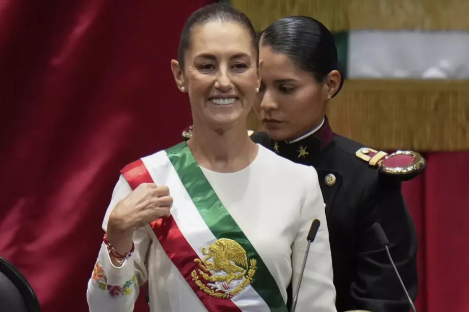 Claudia Sheinbaum se convierte en la primera mujer en presidir México, apostando por el humanismo mexicano y un país más justo y próspero.