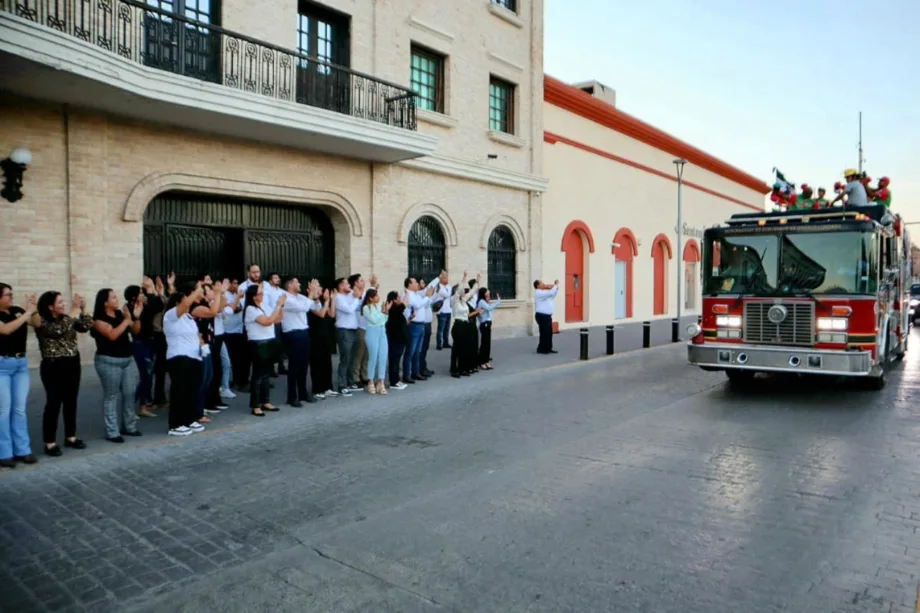 Saluda alcalde Alberto Granados a peloteritos bicampeones de República Dominicana